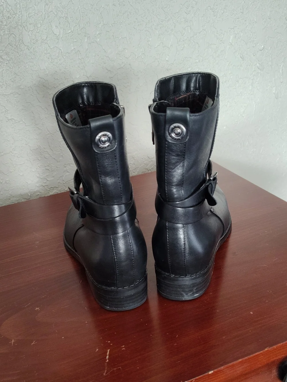 Blondo Black Chelsea Boots 7.5